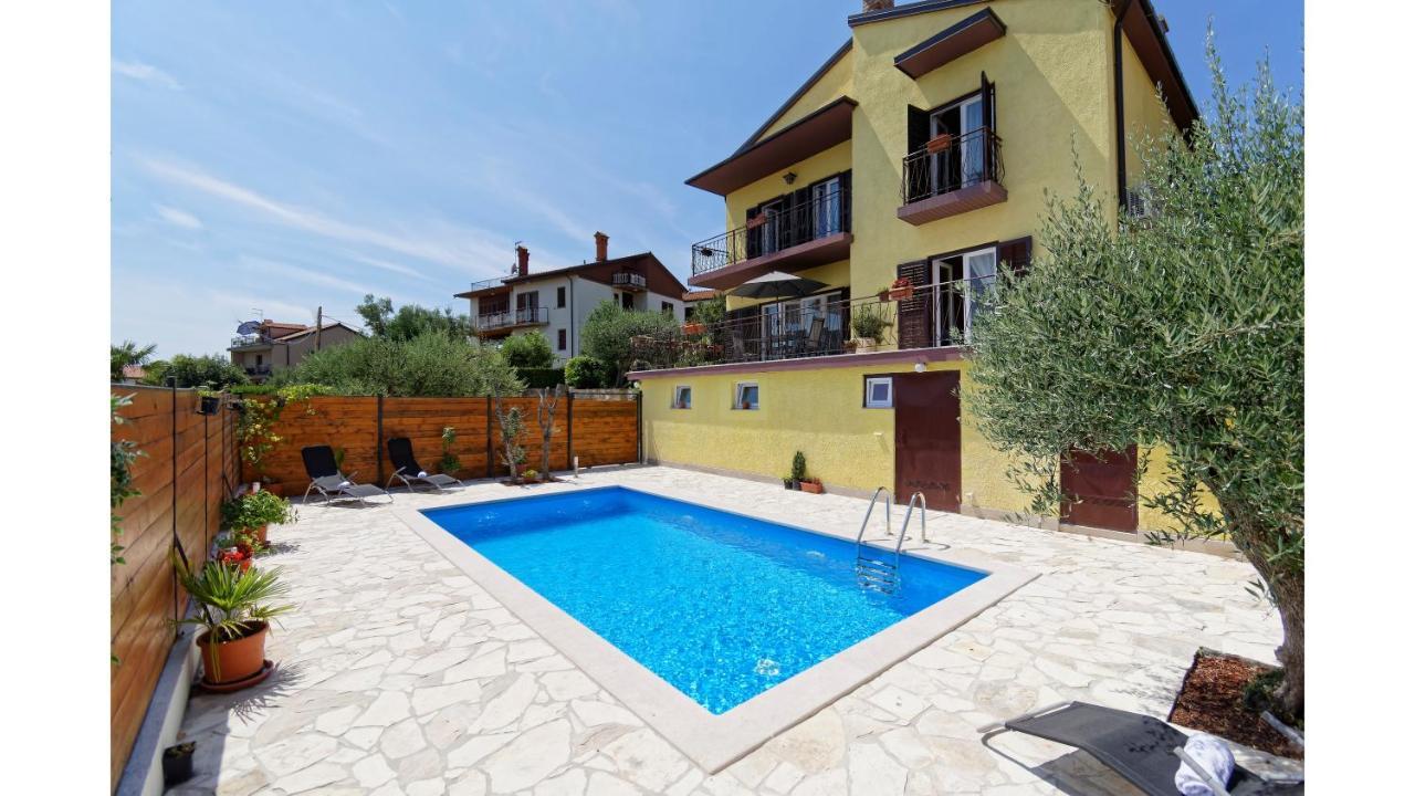 Holiday Home Vlady By Rent Istria Buje Eksteriør billede