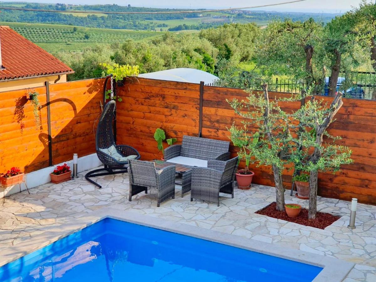 Holiday Home Vlady By Rent Istria Buje Eksteriør billede